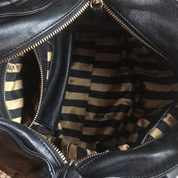 Beautiful Super soft black bag - Picture 2 of 3